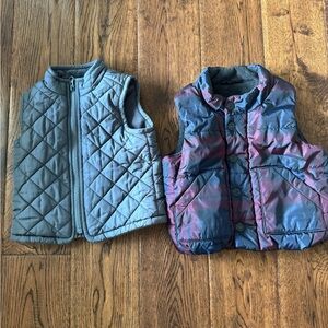 Set of baby puffer vests